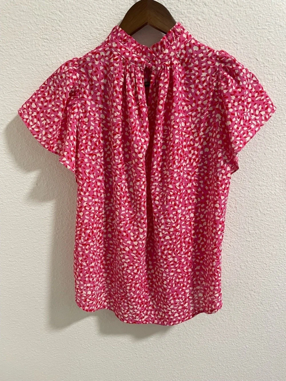 THML vibrant pink